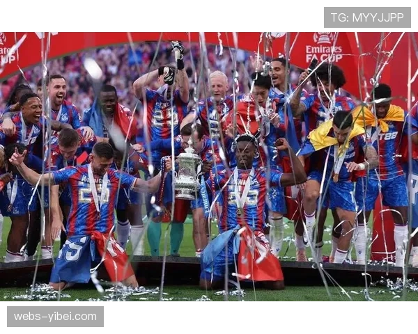 布莱顿1-1战平水晶宫，格拉斯纳执教水晶宫首秀取分